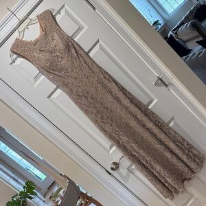 Cache Elegant Sleeveless Lace Gown sz 2